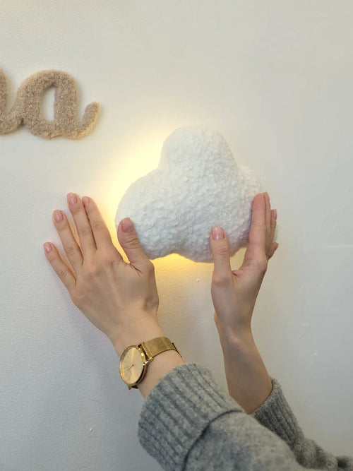 Custom girl nursery light – personalized boucle cloud night light